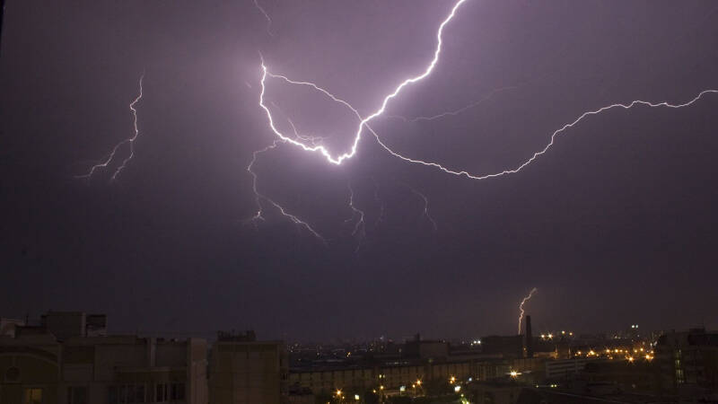 В США семь детей пострадали от удара молнии