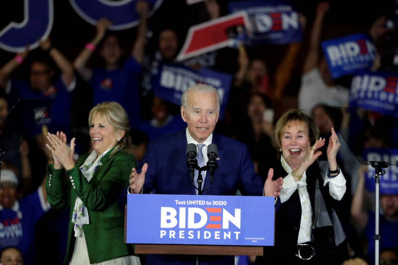 Axios: Байден снимет свою кандидатуру с выборов, если этого захотят его близкие