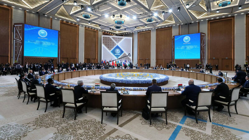 Главы ШОС подписали договор о совместной борьбе с терроризмом