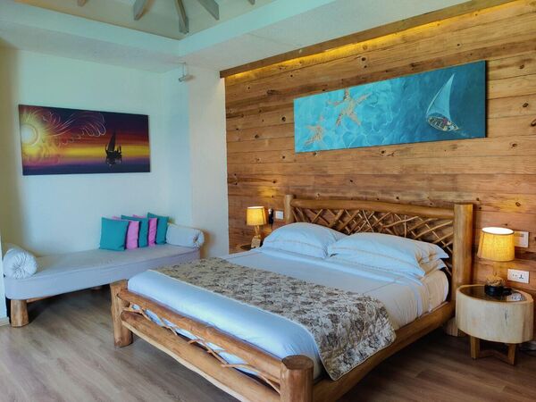 Летом &mdash; на Мальдивы: что там сейчас интересного для россиян