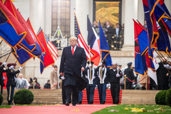 Власти США проверят сообщения об отказе усилить охрану Трампа