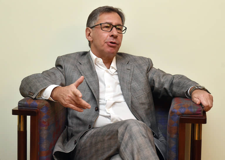 Управляющий активами Авена передаст $963 тыс. властям Британии