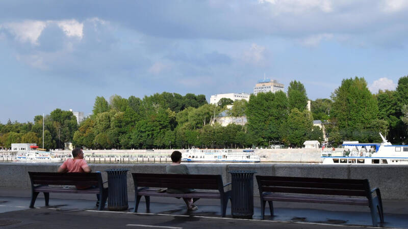 Москвичам рассказали о погоде в среду