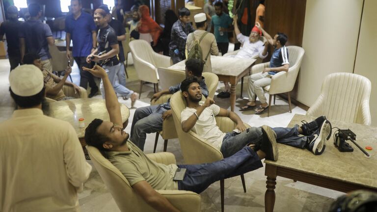 Экс-премьер Бангладеш заявила о причастности США к ее отставке