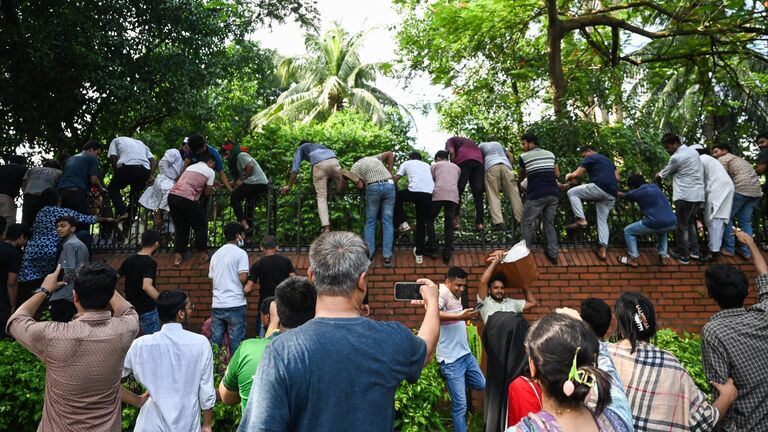 Экс-премьер Бангладеш заявила о причастности США к ее отставке