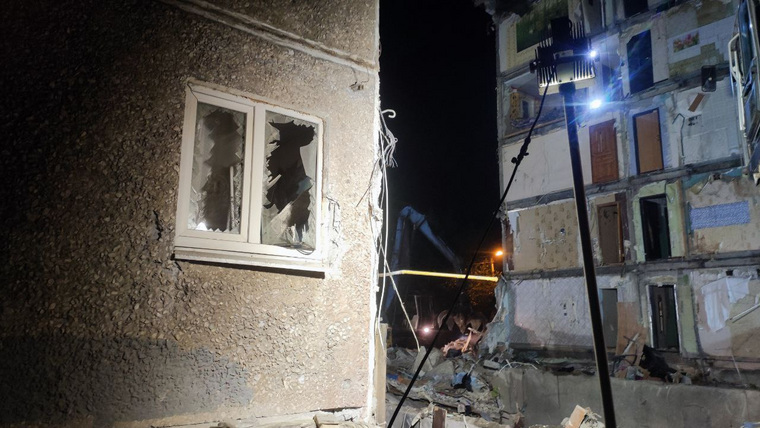 Во второй день под завалами в Нижнем Тагиле не нашли живых людей: фоторепортаж