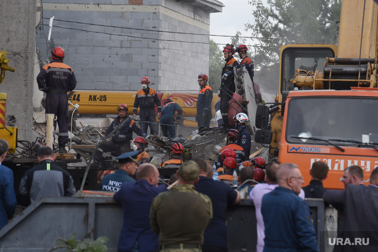 Во второй день под завалами в Нижнем Тагиле не нашли живых людей: фоторепортаж