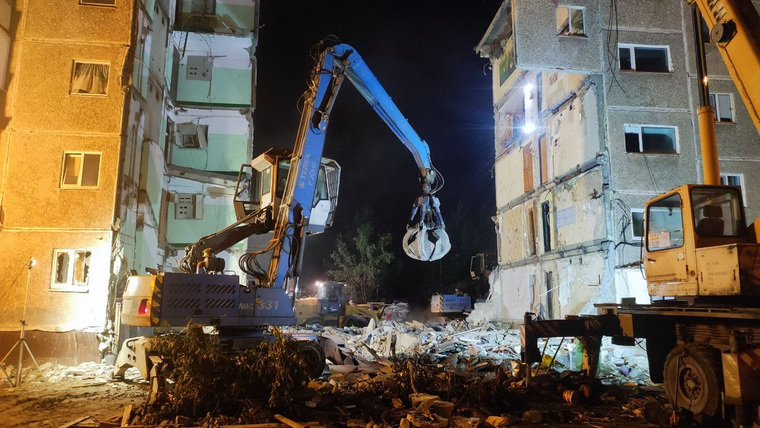 Во второй день под завалами в Нижнем Тагиле не нашли живых людей: фоторепортаж