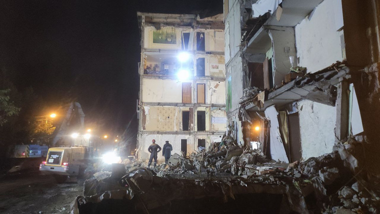 Во второй день под завалами в Нижнем Тагиле не нашли живых людей: фоторепортаж