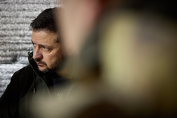 Le Monde: Зеленский не знает, как строить диалог с Трампом в случае его победы