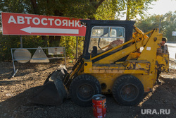 В Салехарде на месте стихийной свалки устроили автостоянку